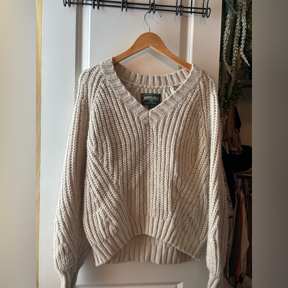 AMERICAN EAGLE KNIT SWEATER